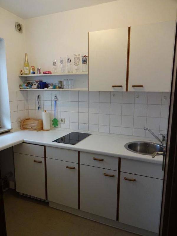 Möbliert: TOP-Lage+Zustand: 39m2-1-Zi.-Whg.+sep. Küche, Balkon+EBK+Bad+AR – Erlangen – Vorschaubild 7