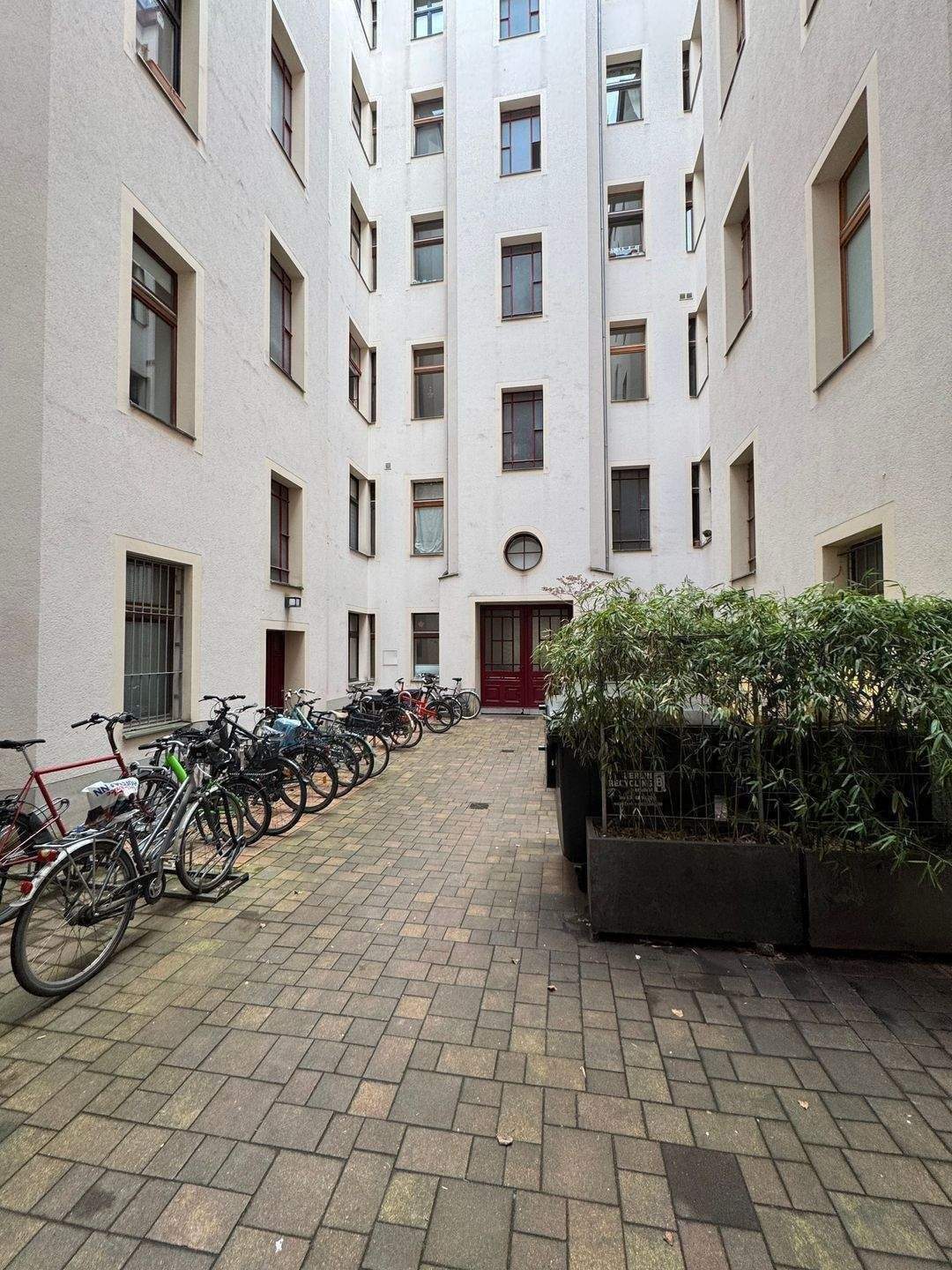 Nähe Hauptbahnhof - vermietete Wohnung im ruhigen Gartenhaus - – Berlin – Vorschaubild 3