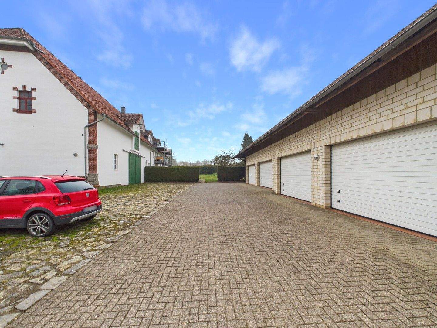 Kapitalanlage & Eigennutzung Saniertes Bauernhaus mit vermietetem 4-Parteien-Anbau – Barntrup – Vorschaubild 5