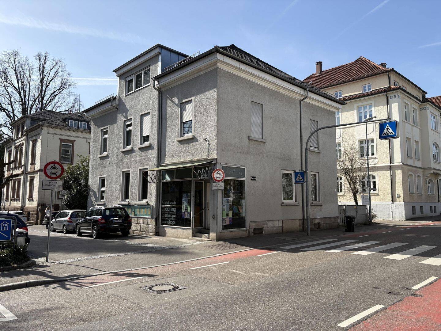 Altbaucharme trifft zentrale Lage - vielseitiges Wohn- und Geschäftshaus