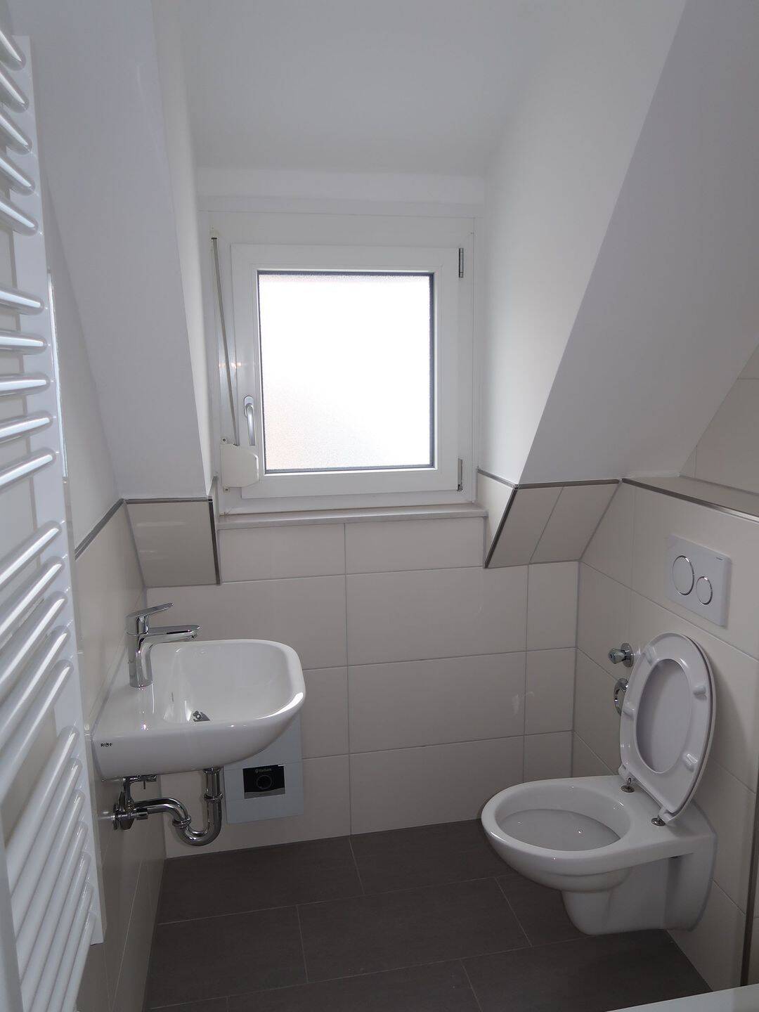 Wohnen im Rückgebäude: 2-Zimmer-Dachgeschoßwohnung – Nürnberg – Vorschaubild 5