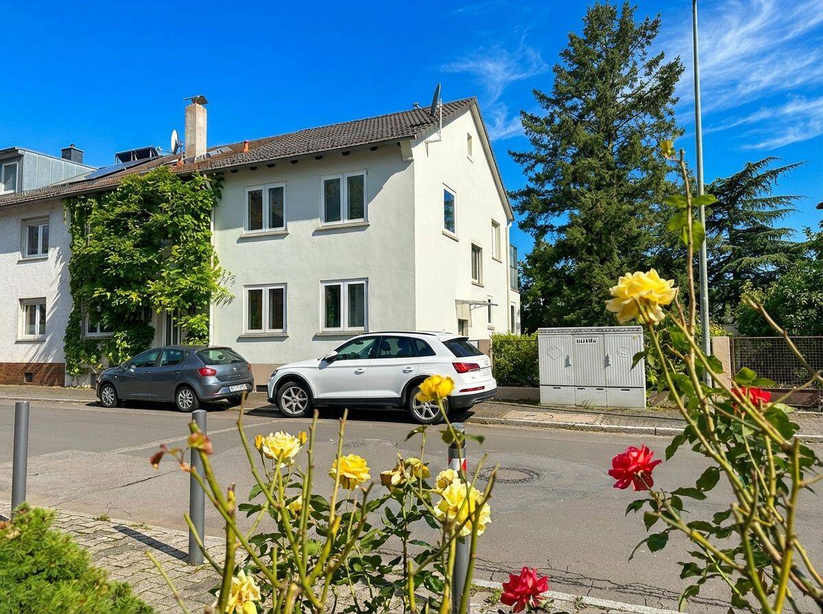 Attraktives Reihenendhaus im Herzen Frankfurts – 60433 Frankfurt am Main – Bild 1 von 9