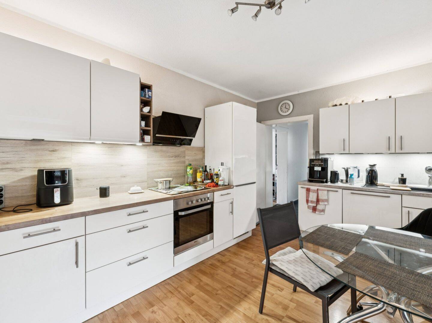 Charmante 2-Zimmer-Wohnung im 3. Obergeschoss mit Balkon in Düsseldorf Oberbilk – Düsseldorf – Vorschaubild 3