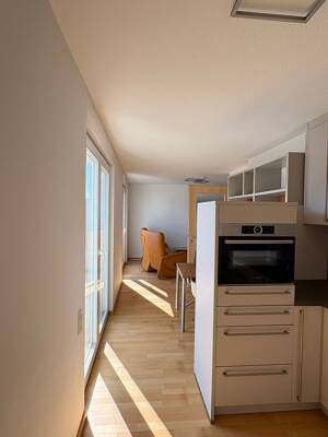 Exklusive Möblierte 2-Zimmer-Seniorenwohnung ab 60 Jahren mit großer Dachterrasse, Aufzug & Stellplatz – 90441 Nürnberg – Vorschaubild 5