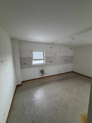 ****Schöne Dachgeschosswohnung in saniertem Altbau; WG-geeignet**** – 54295 Trier – Vorschaubild 6