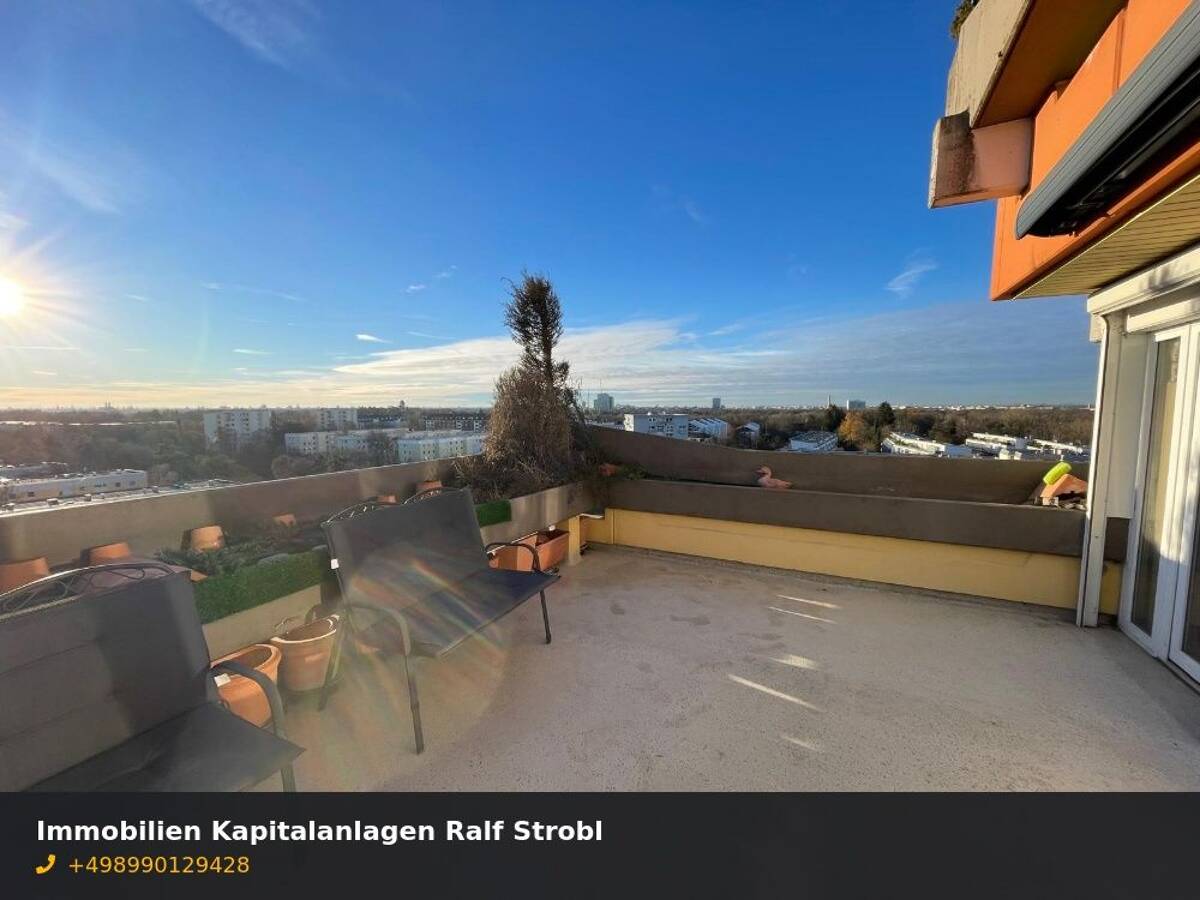 2 Zimmer + Wohnküche + DT mit traumhafter Aussicht – 81925 München – Bild 1 von 9