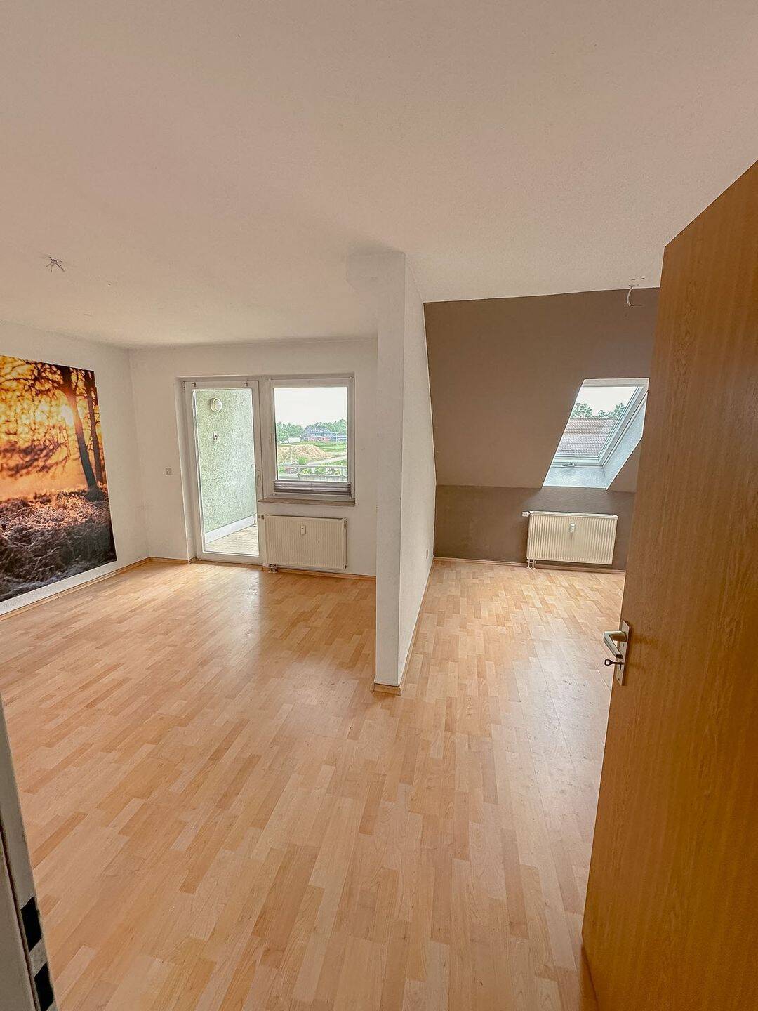 Helle 2-Zimmer-Dachgeschosswohnung mit Balkon in Salzgitter-Thiede