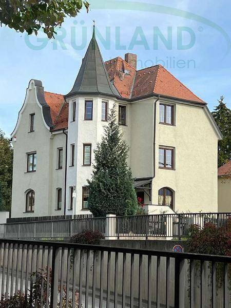 *Anspruchsvolle Familienvilla mit Einliegerwohnung unweit vom Zentrum!* – Landshut – Vorschaubild 2