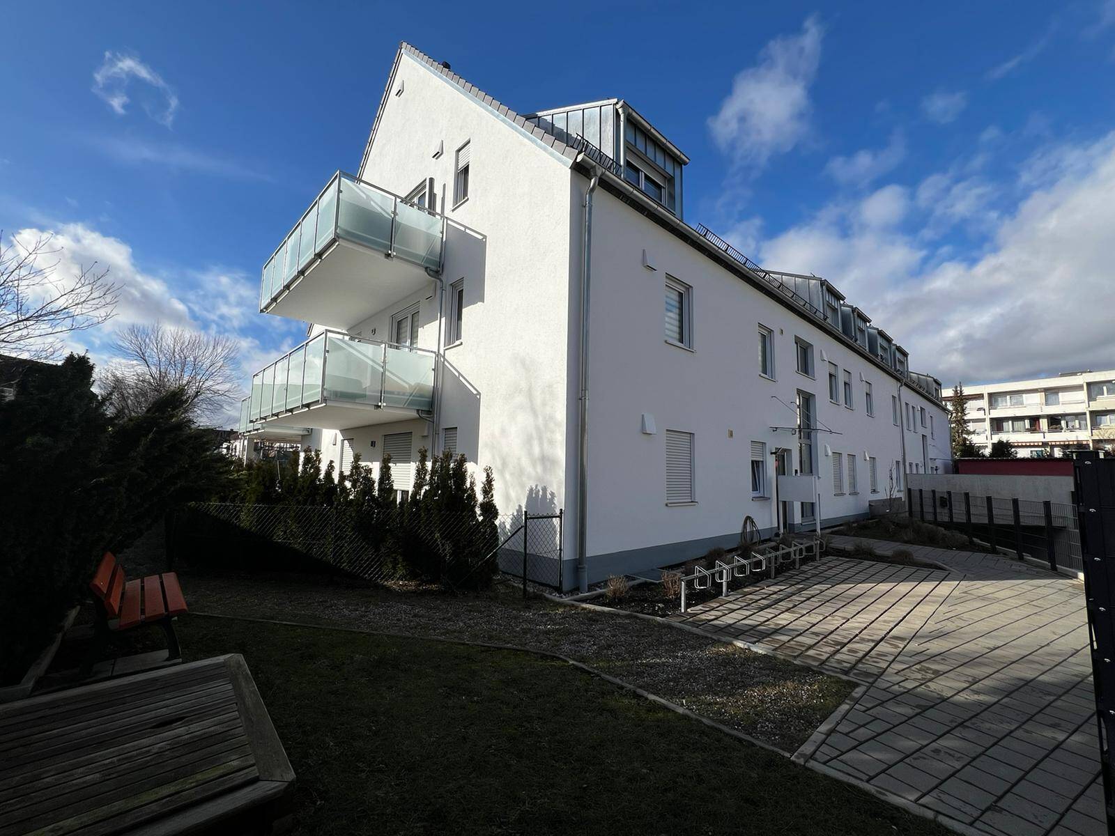 Ihr neues Zuhause: Stilvolle 3-Zimmer-Wohnung in Lechhausens Toplage – Augsburg – Vorschaubild 4