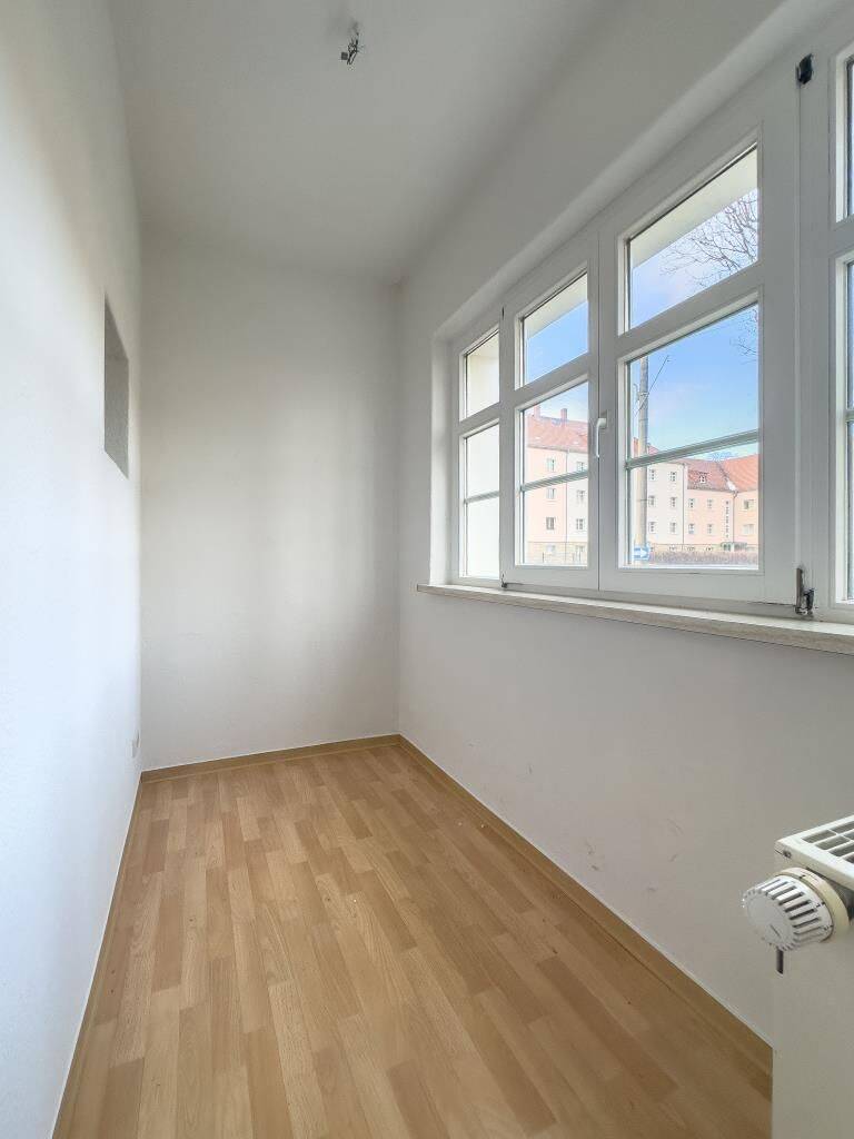 JETZT KAUFNEBENKOSTEN EINSPAREN! 2 ZI. WOHNUNG MIT GUTER AUSSTATTUNG IN RUHIGER UND GRÜNER WOHNLAGE – Dresden – Vorschaubild 3