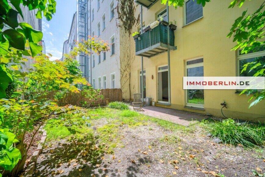 IMMOBERLIN.DE - Toplage Helmholtzkiez! Altbaujuwel mit eigenem Garten – Berlin – Bild 1 von 9
