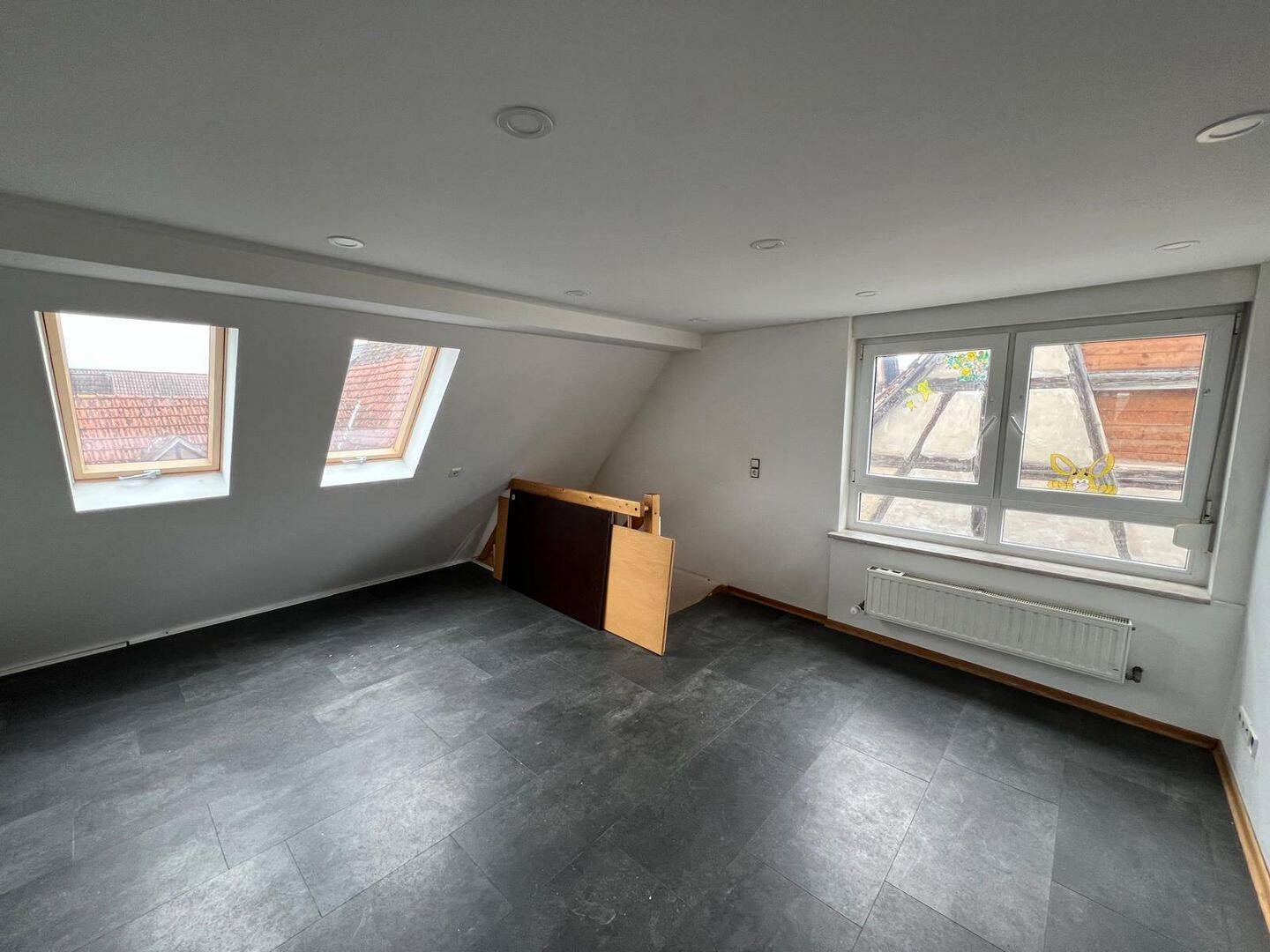 Großzügiges 12-Zimmer-Haus mit Entwicklungspotenzial - ideal für Kapitalanleger, Monteurvermietung – Sachsenheim – Vorschaubild 7