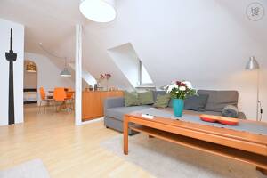 Wunderschöne, modern möblierte Dachgeschosswohnung in Stuttgart Ost – 70186 Stuttgart – Vorschaubild 1