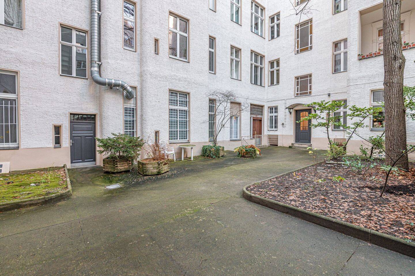 3 Zimmer und ein kleiner Garten - Umbauprojekt an der Kantstraße – Berlin – Vorschaubild 3