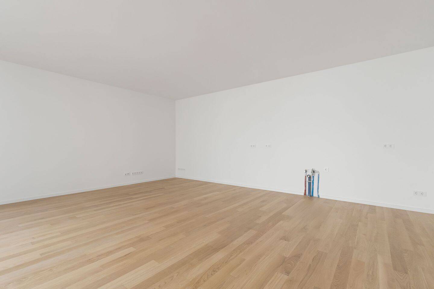 Moderne 4-Zimmer-Neubauwohnung mit Süd-Balkon im begehrten Helmholtzkiez – Berlin – Vorschaubild 3