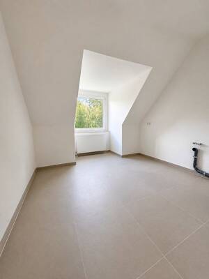 Stilvoll saniertes Dachgeschoss mit Rundbogen-Gauben und Balkon in Kirchrode – 30559 Hannover – Vorschaubild 8