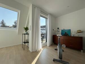 Eleganz trifft Aussicht: Hochwertige Dachgeschosswohnung in Stuttgart-Botnang – 70195 Stuttgart – Vorschaubild 7