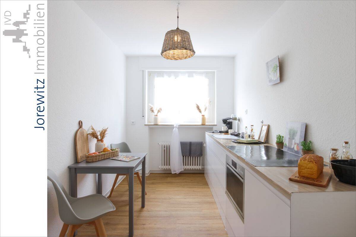 Bielefeld-Sieker: Frisch renovierte 3 Zimmer-Wohnung mit Balkon und Einzelgarage – Bielefeld – Vorschaubild 8