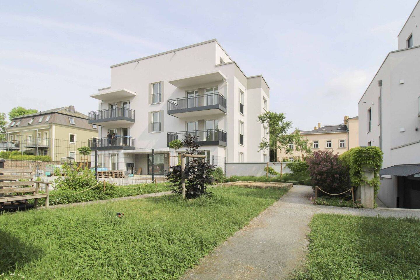 Exklusive 4-Zimmer Terrassenwohnung im Neubau mit TG-Stellplatz in Dresden-Cotta