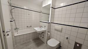 5,4 % IST-Rendite, renovierte 2 Zimmer Wohnung mit Balkon, EBK und Stellplatz – 4209 Leipzig – Vorschaubild 5