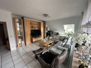 Freundliche Wohnung mit Loggia in ruhiger zentrale Lage – 46045 Oberhausen – Vorschaubild 4