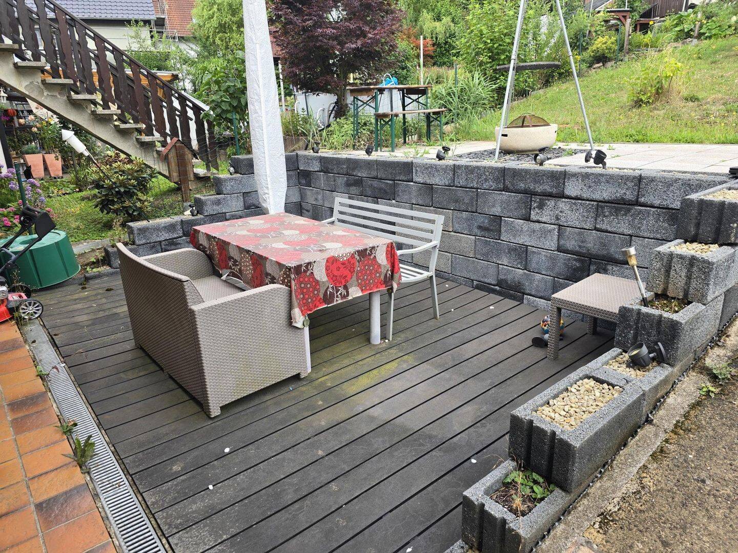Großzügige Doppelhaushälfte mit Garten und 2 Garagen nähe Klinik Püttlingen – Püttlingen – Vorschaubild 3