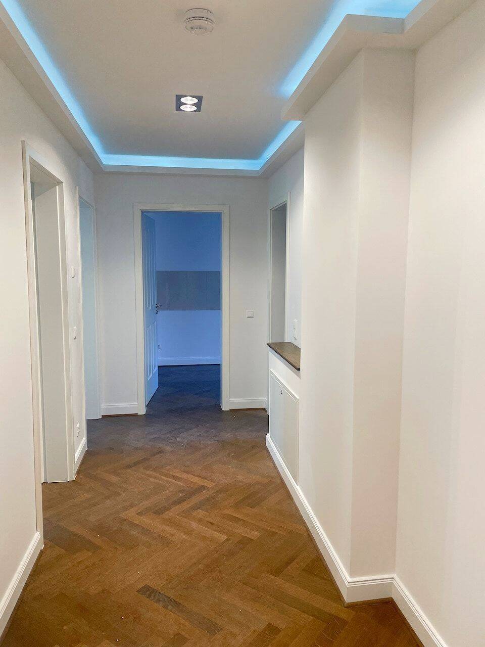 Genial! + Balkon + Lift + dunkles Parkett + Fußbodenheizung + Wanne & Dusche + Übernahme EBK mgl. – Leipzig – Vorschaubild 9