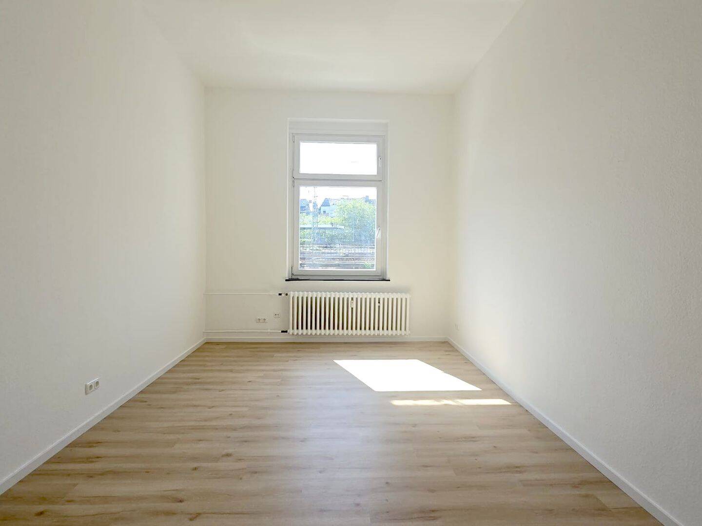 Schöne 1-Zimmer-Wohnung im 1. Obergeschoss im Herzen Düsseldorfs – Düsseldorf – Vorschaubild 9