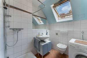 Großzügige Maisonette mit 2 Balkonen & sonniger Südterrasse in Köln-Sürth – 50999 Köln – Vorschaubild 5