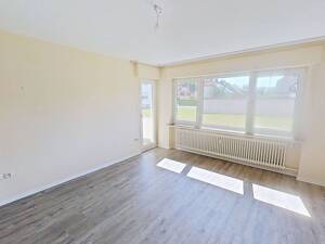Komfortabel im Erdgeschoss: Helle 3-Zimmer-Wohnung mit Tageslichtbad (Wanne + Dusche)