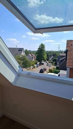 ✨Erstbezug nach Renovierung: Moderne 3-Zimmer-Dachgeschoß-Wohnung mit Klimaanlage in Essen-Schönebeck