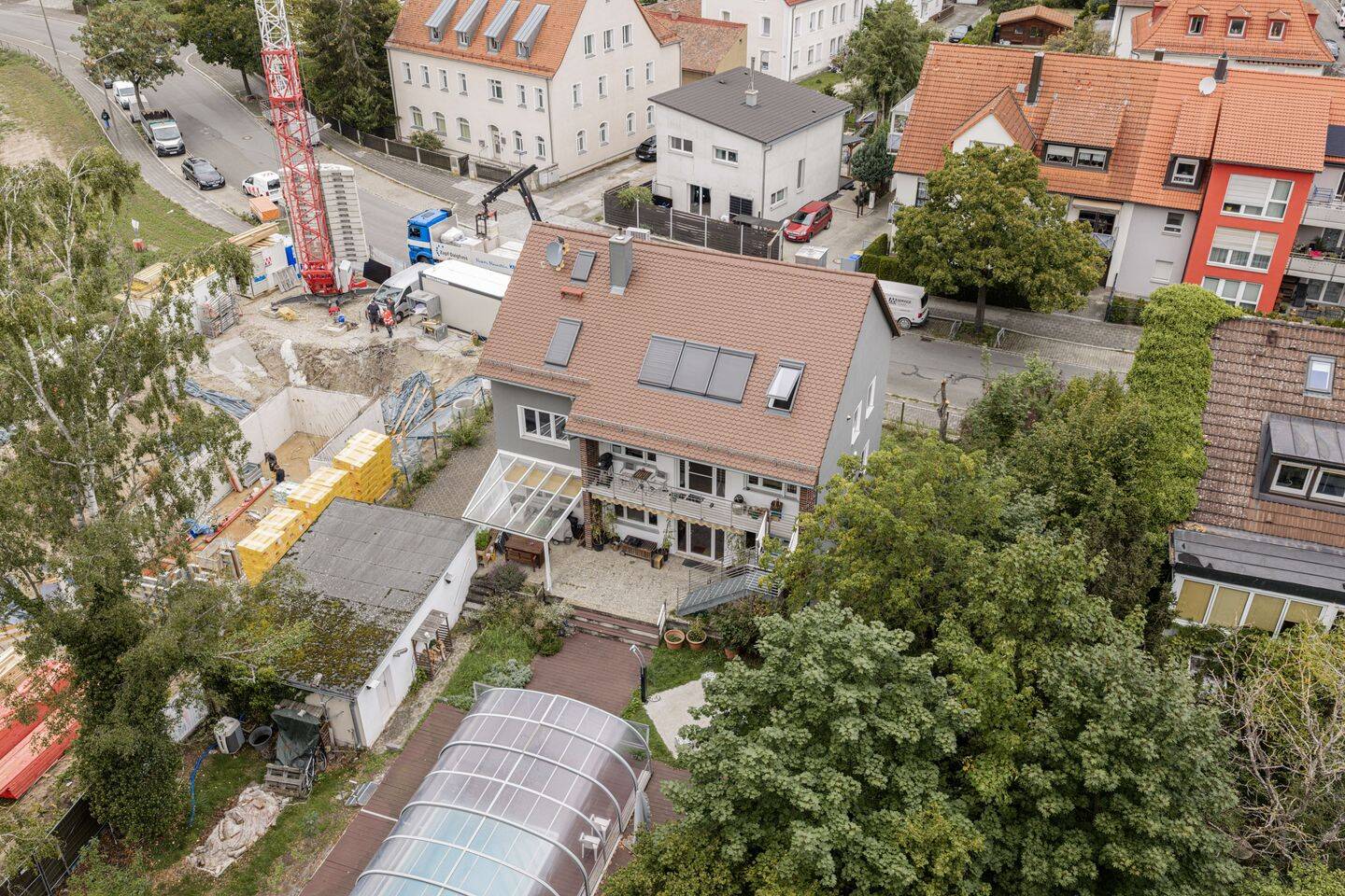Charmantes Zweifamilienhaus mit großem Garten & Pool in ruhiger Lage – Nürnberg – Vorschaubild 3