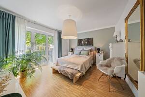 Grüne Oase in zentraler Lage mit eigenem Gartenanteil und Tiefgarage – 22043 Hamburg – Vorschaubild 8