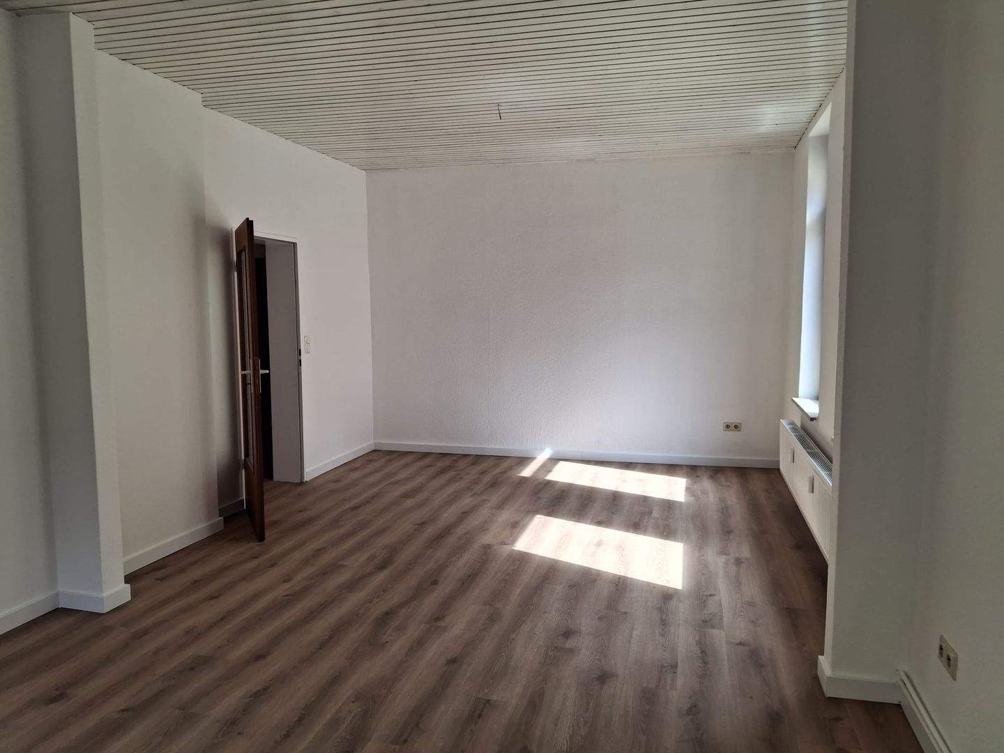 Große Erdgeschoßwohnung !  3 ZKDB in schöner Lage in Geestemünde zu vermieten