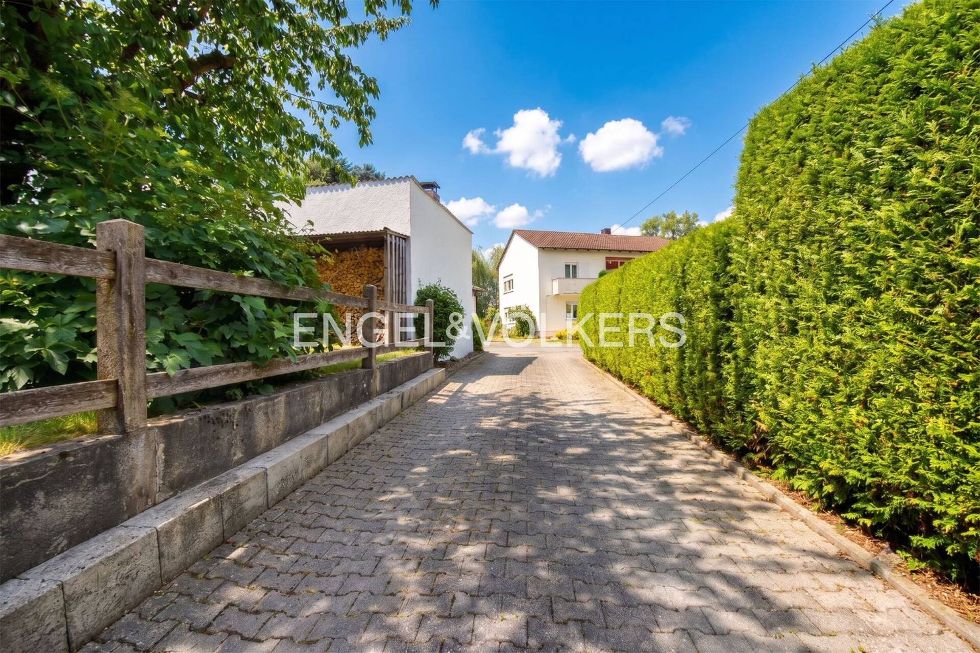 Haus in 93055 Regensburg mit 235 m² kaufen