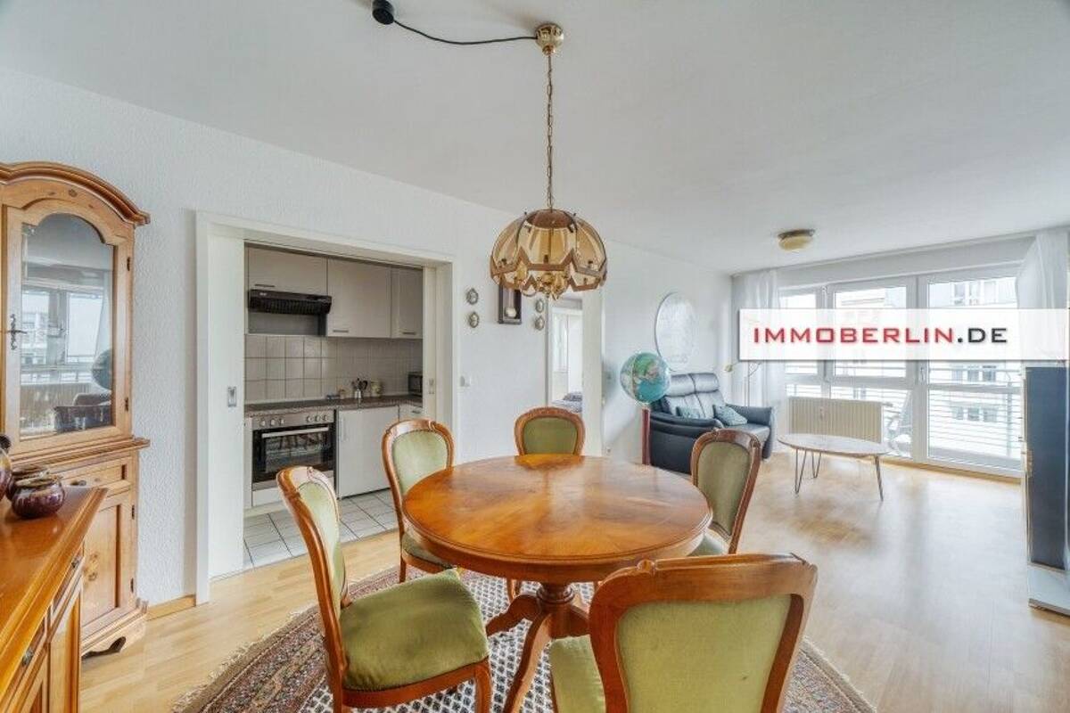 IMMOBERLIN.DE - Komfortable Wohnung mit Balkon & Rezeption beim Mauerpark – 10435 Berlin – Bild 1 von 9