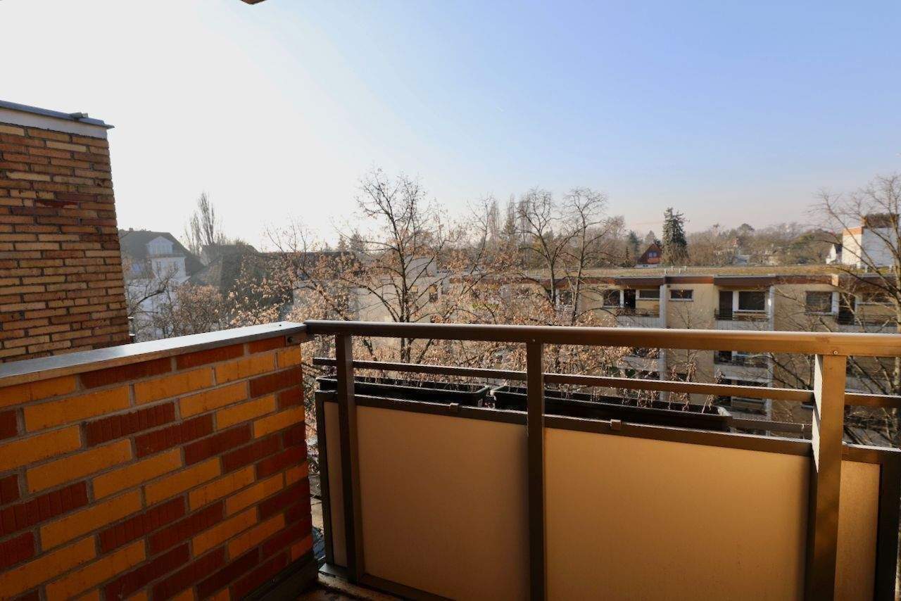 MIT SÜD-BALKON - BEGEHRTE LAGE ZWISCHEN KUDAMM & GRUNEWALD - ZUM SELBSTGESTALTEN – Berlin – Vorschaubild 9