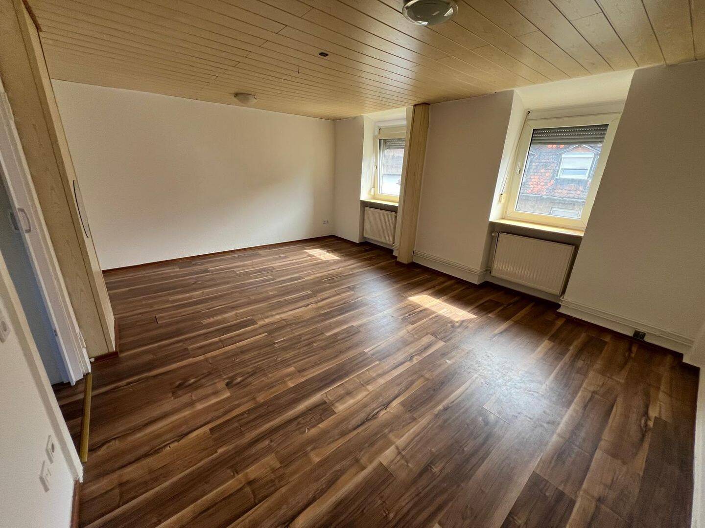 Schöne, helle 2 ZKB in gepflegtem Mehrfamilienhaus in Saarbrücken