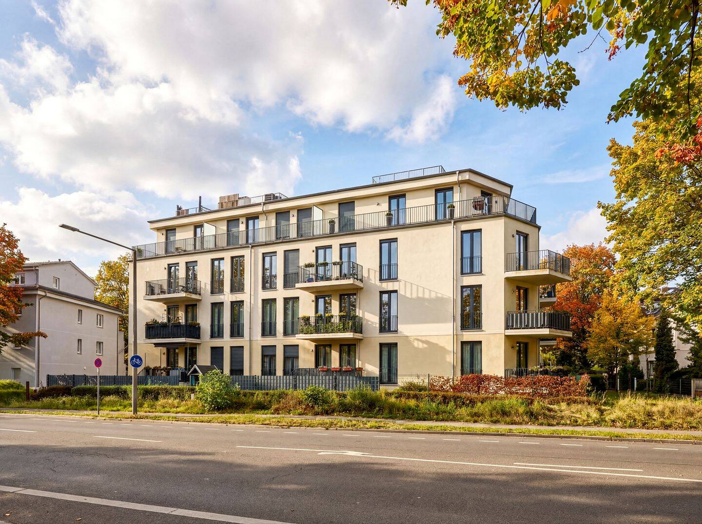 **Bezugsfreie 3-Zimmer-Wohnung mit Balkon in beliebter Pankower Wohnlage** – Berlin – Vorschaubild 2