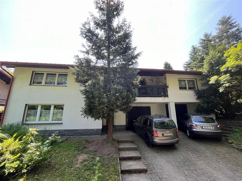+Naturnah wohnen am Rand von Jößnitz; EFH mit viel Platz zur Verwirklichung ihrer Wohnträume+ – Plauen – Bild 1 von 9