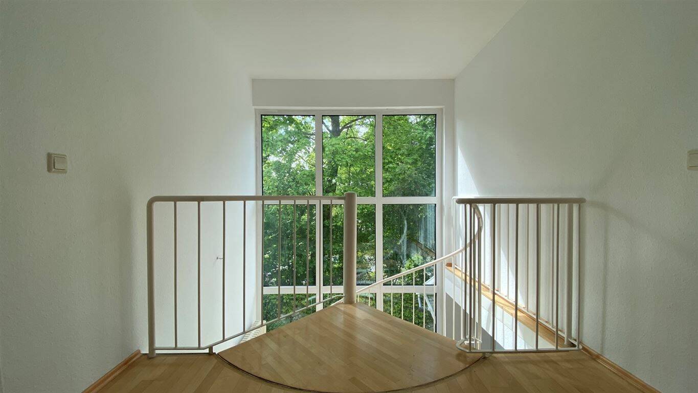 MODERNISIERTES RMH MIT TERRASSE UND TG-STELLPLATZ IN BELIEBTER LAGE AM GALGENBERG – Ulm – Vorschaubild 5