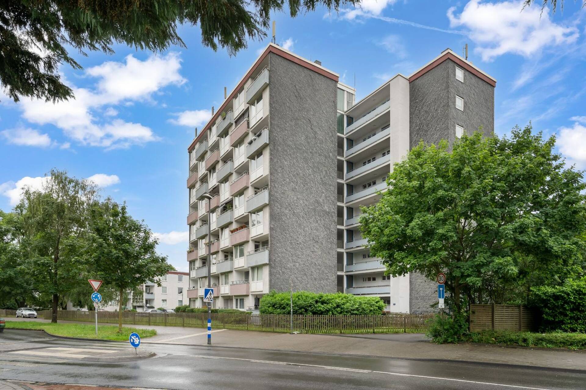 Etagenwohnung in 50739 Köln mit 52 m² kaufen