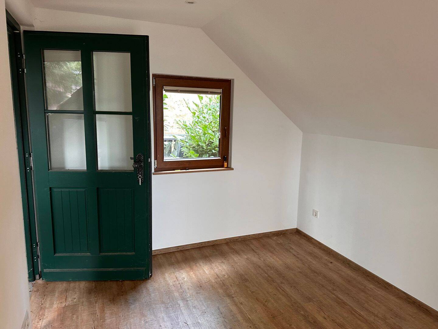 Zweifamilienhaus mit einzigartiger Aussicht in Schönecken – Schönecken – Vorschaubild 8