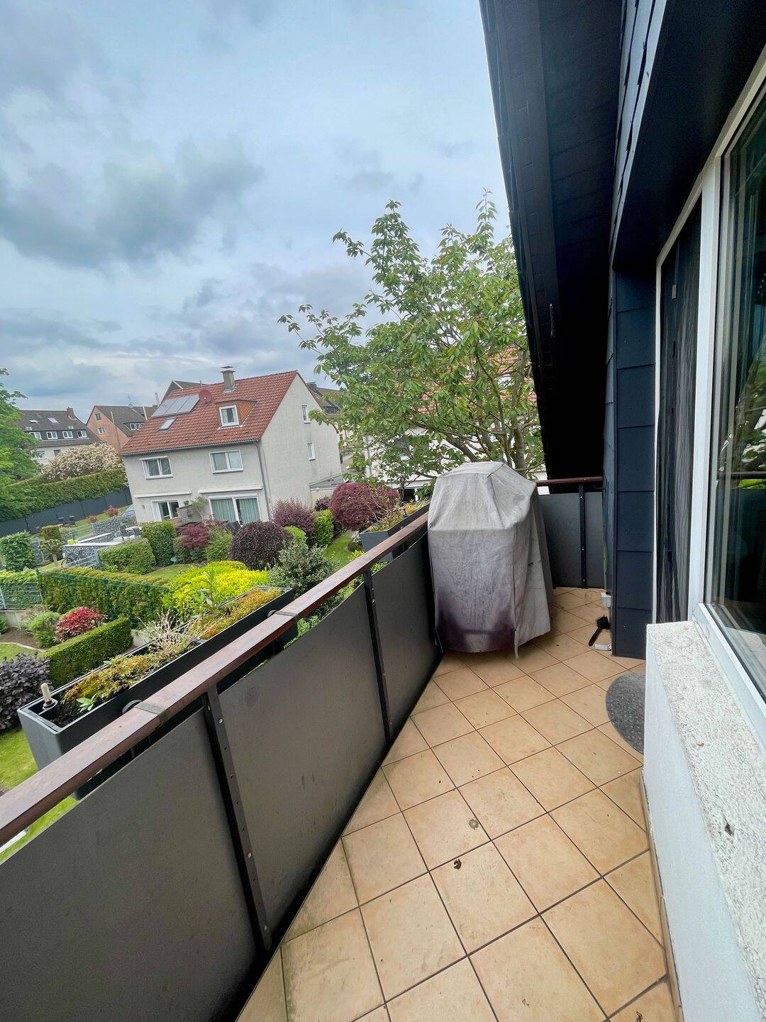 Schöne 3,5-Zimmer-DG-Wohnung mit gehobener Innenausstattung und Balkon – Essen – Vorschaubild 9