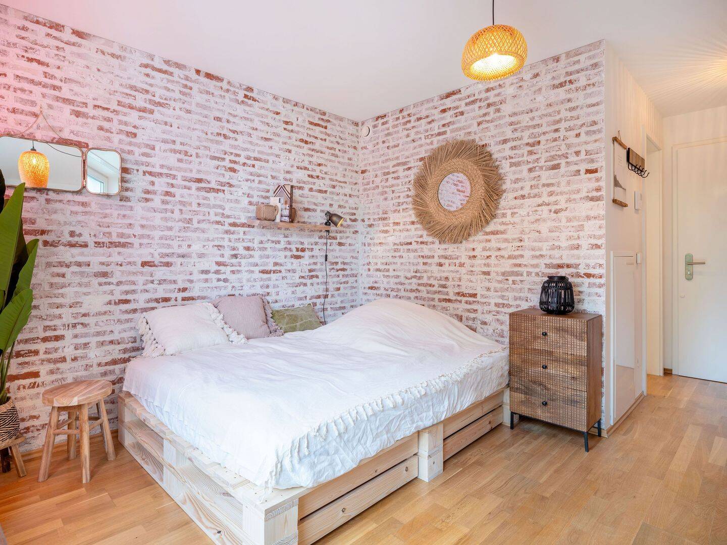 Boho Apartment – pure Lebensfreude am Olympiapark – München – Vorschaubild 8