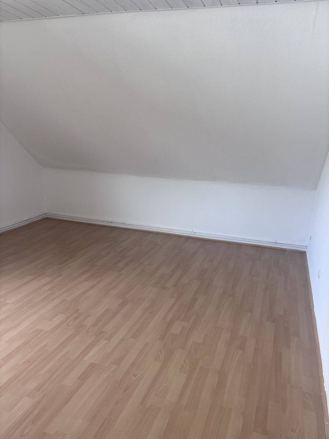 Helle 3-Zimmer Dachgeschosswohnung mit Garage in Bochum-Hiltrop – Bochum – Vorschaubild 5