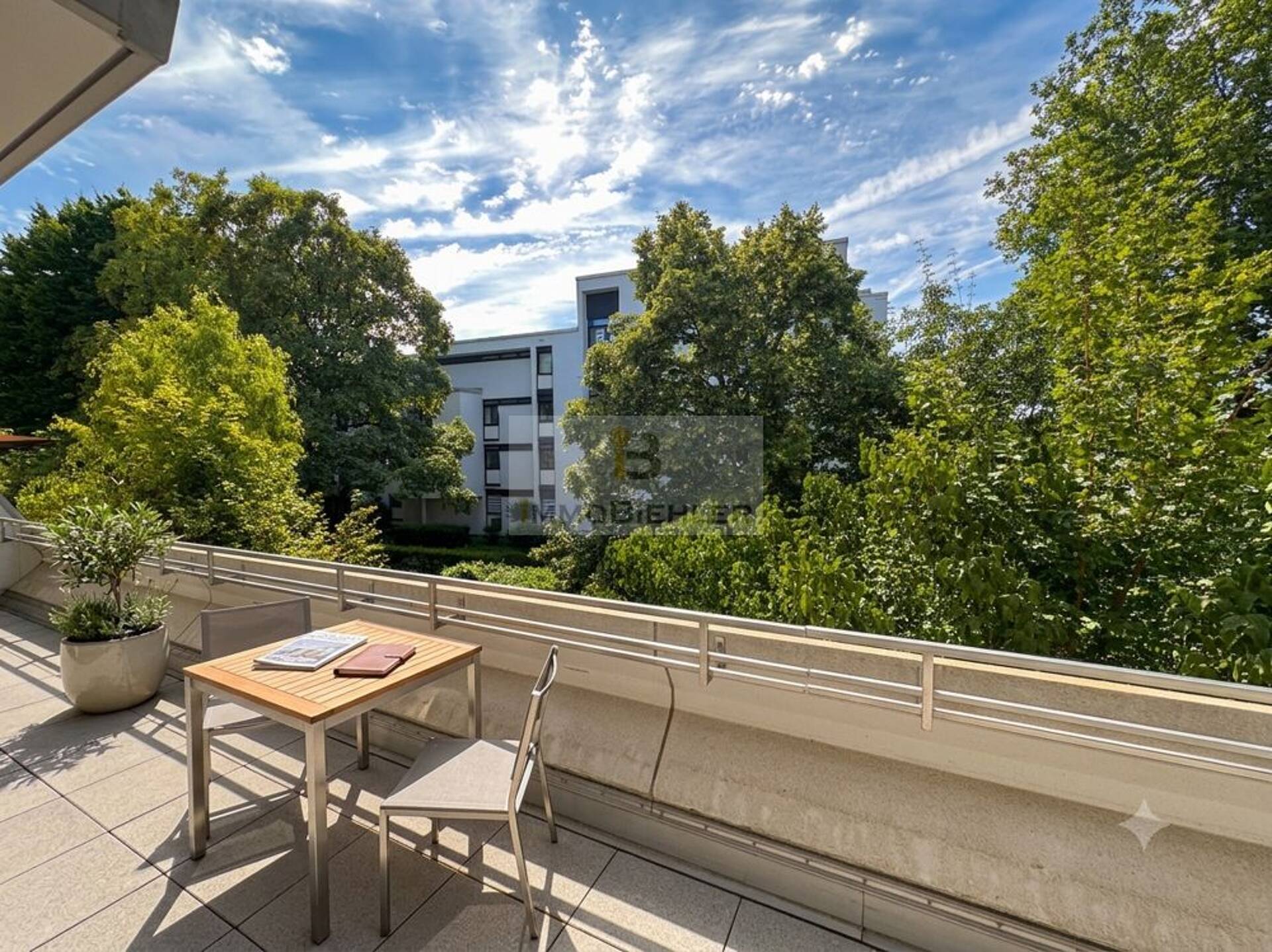 Etagenwohnung in 50829 Köln mit 105 m² kaufen