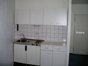 1-Zimmer-Studentenwohnung mit kleinem Balkon + Einbauküche