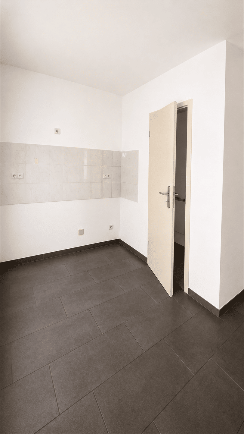 Gemütliches Wohnen in Schloßchemnitz - 2 Zimmer mit Loggia – Chemnitz – Vorschaubild 4