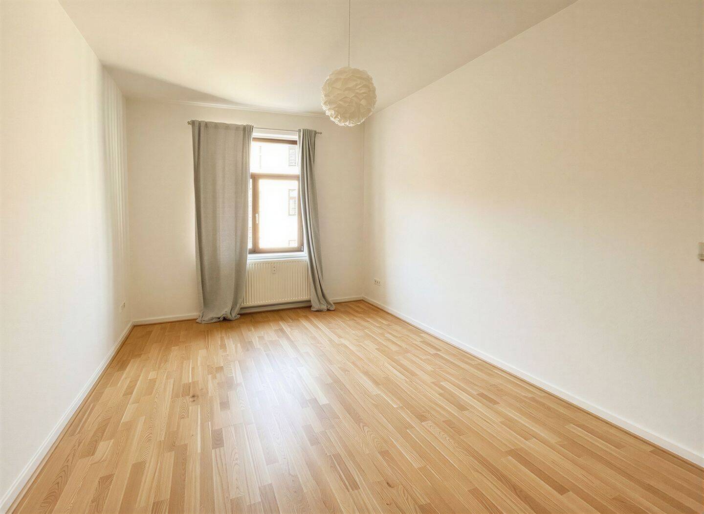 Gohlis-Süd: Stilvolles Single-Apartment (2020 saniert) mit moderner Einbauküche – Leipzig – Vorschaubild 2